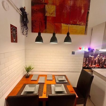 Ernesto 17 With Free Parking Possibility Appartement Boedapest Buitenkant foto