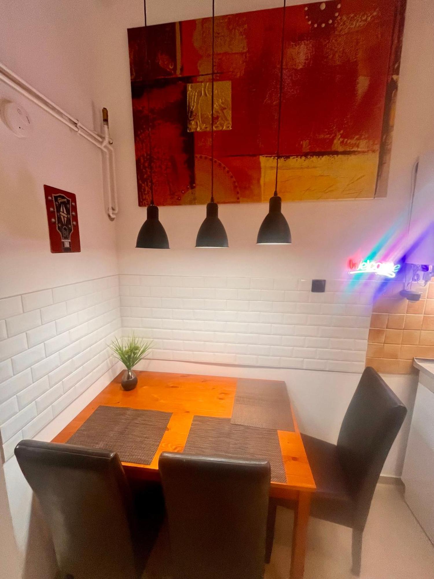 Ernesto 17 With Free Parking Possibility Appartement Boedapest Buitenkant foto