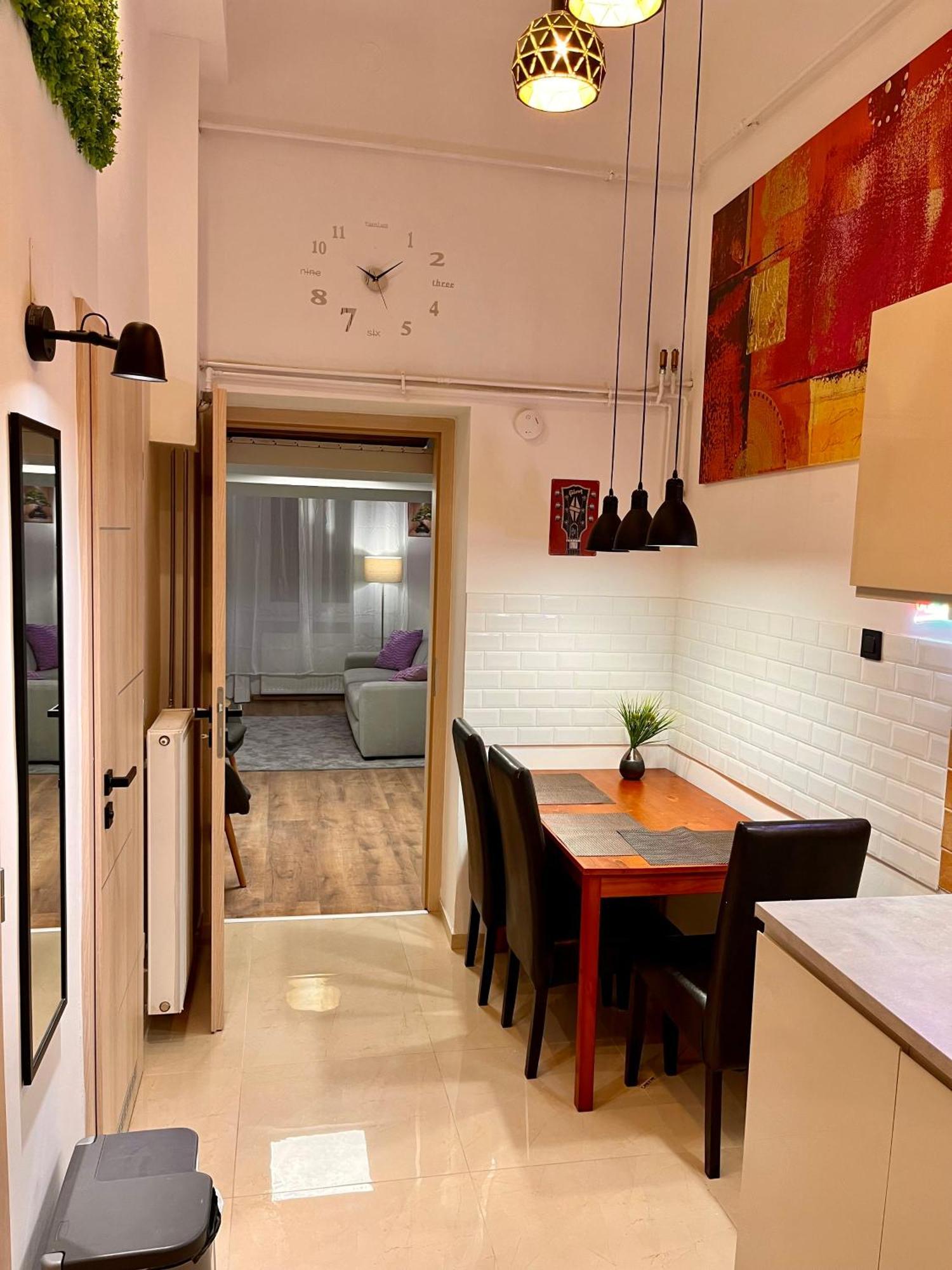 Ernesto 17 With Free Parking Possibility Appartement Boedapest Buitenkant foto